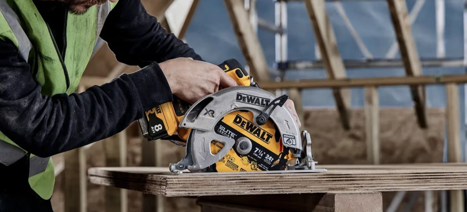 banners_dewalt_2